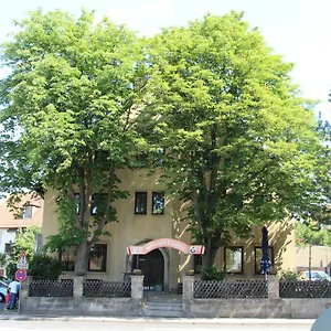 https://gasthof-gruner-baum-bayreuth.com-bavaria.com