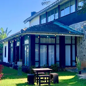 Hostel Miracle Trail Kandy